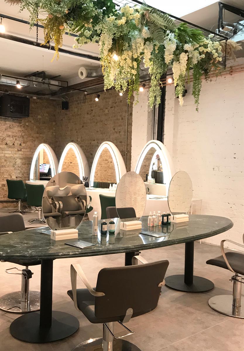 Duck & Dry - A luxurious styling haven in the heart of Mayfair A luxurious styling haven in the heart of Mayfair