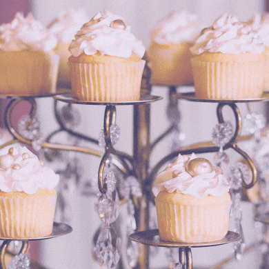 Five ways to add cupcakes to your wedding day