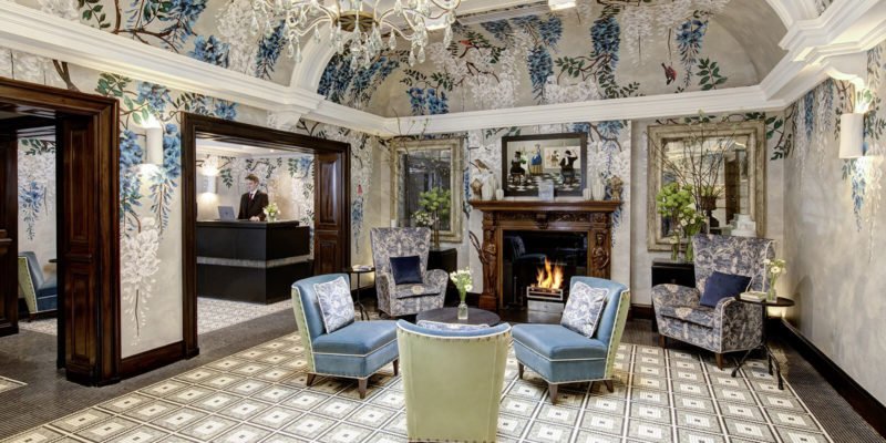 Review: Brown’s Hotel Review: Brown’s Hotel