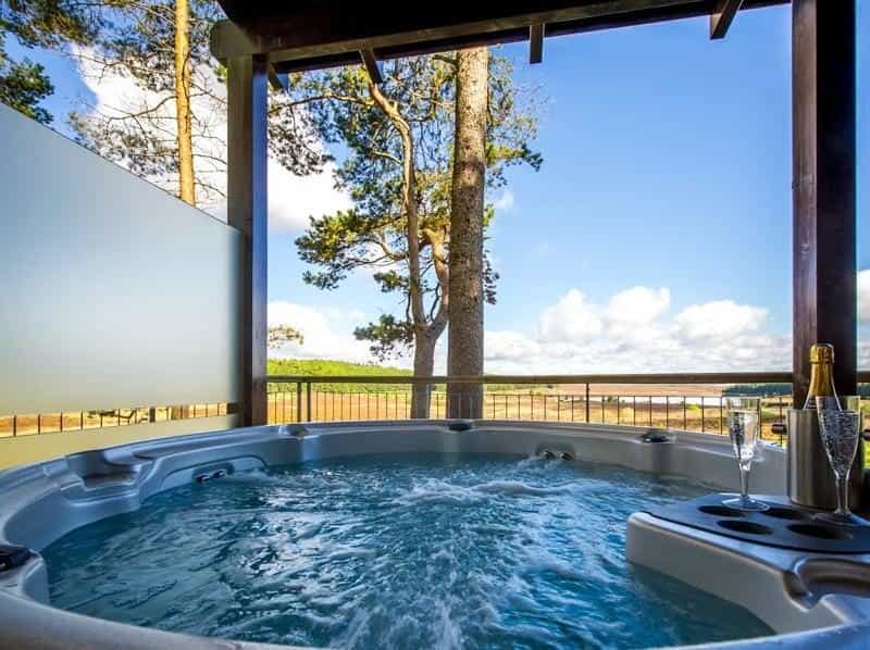 Top five hot tub honeymoon destinations
