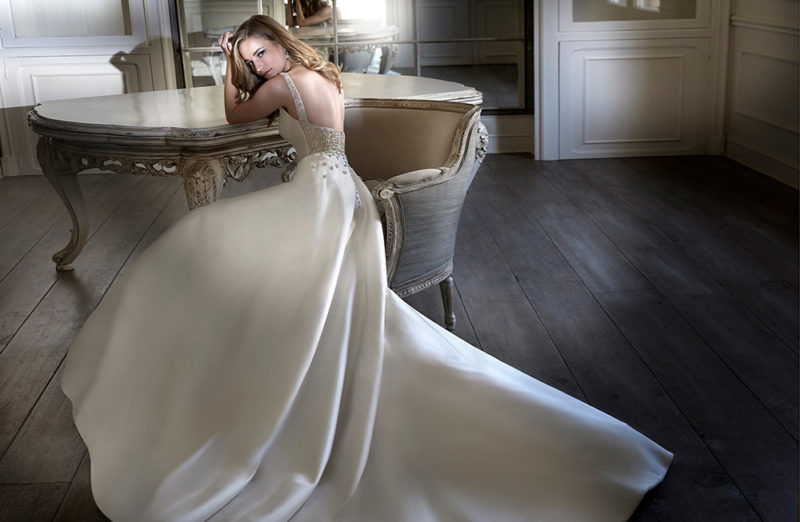 Wedding dress collection: Caroline Castigliano – The Power of Love Wedding dress collection: Caroline Castigliano – The Power of Love