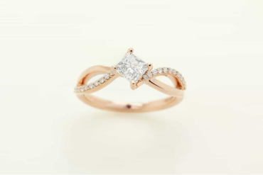 Top Tips for Shopping For An Engagement Ring During COVID-19