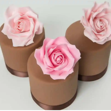 Luxury Wedding Cake Trends for 2021