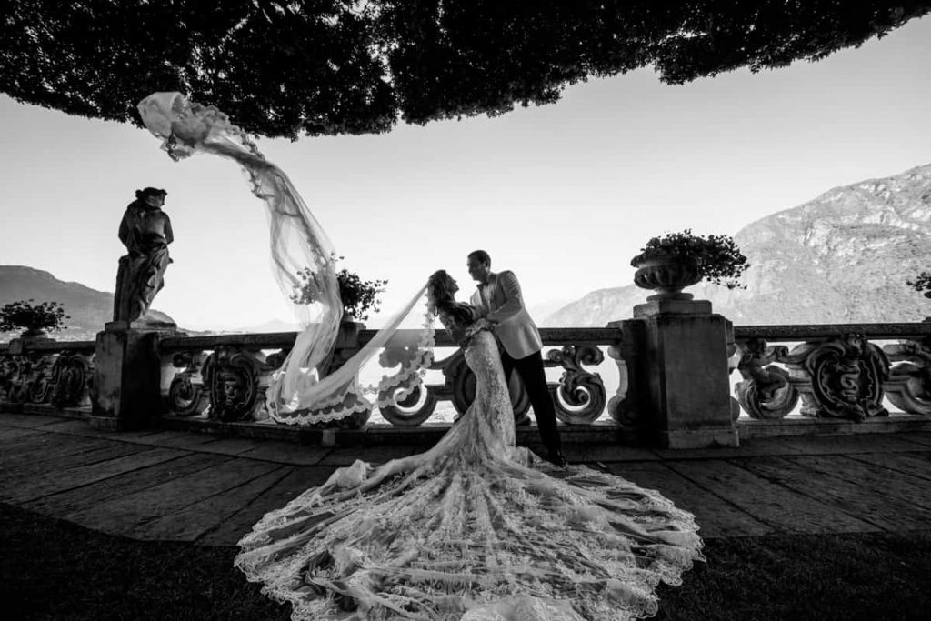 Amazing wedding in the historical Villa Erba, celebrated in Balbianello,