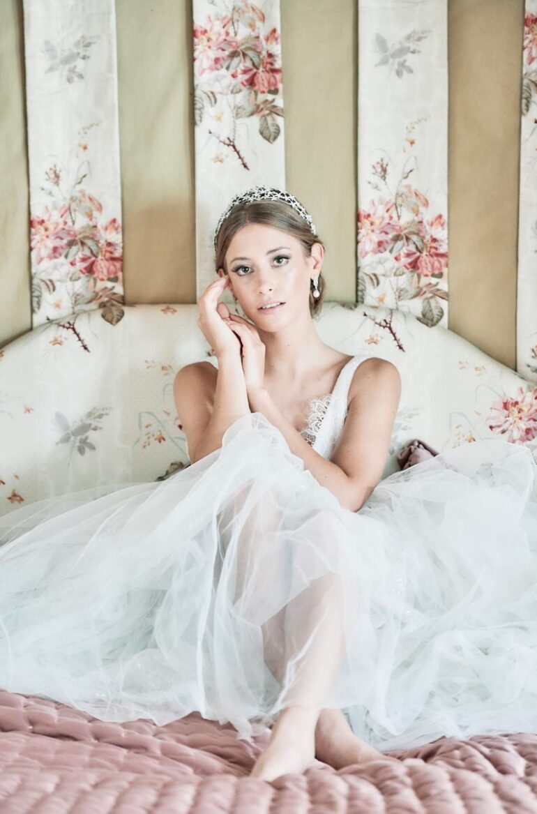 English Rose Bridal Shoot In Luxury Wedding Venue Hampshire