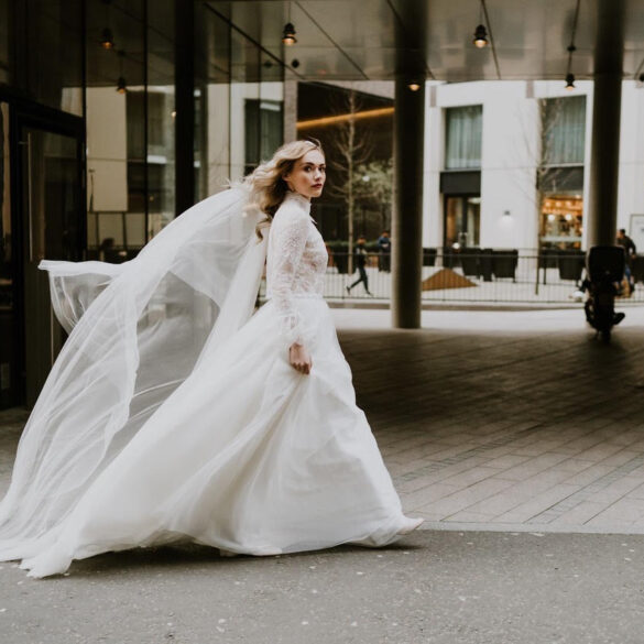 What makes a 5 Star Winter Wedding Dress?