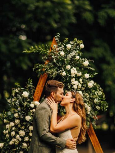 Tuscan style intimacy for a Lake Como Wedding