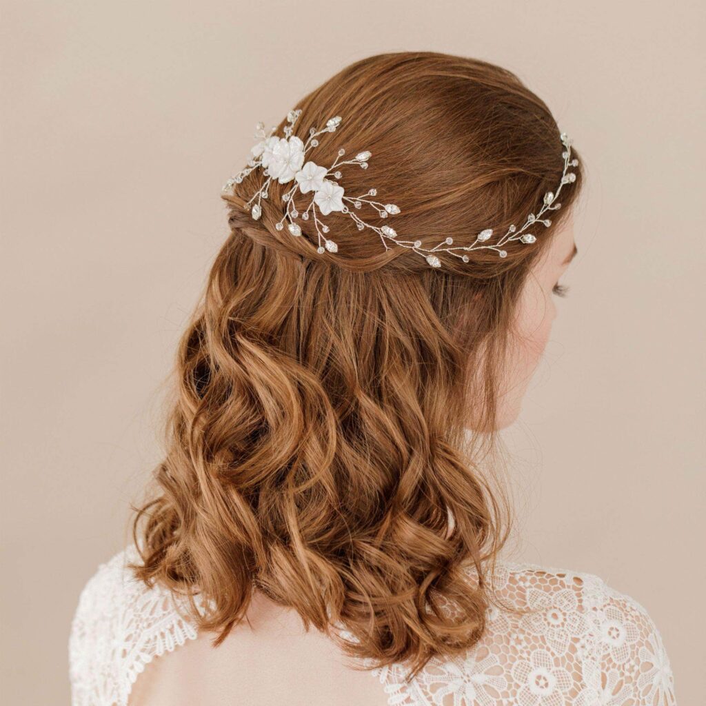 5 Wedding Accessories for Spring Wedding