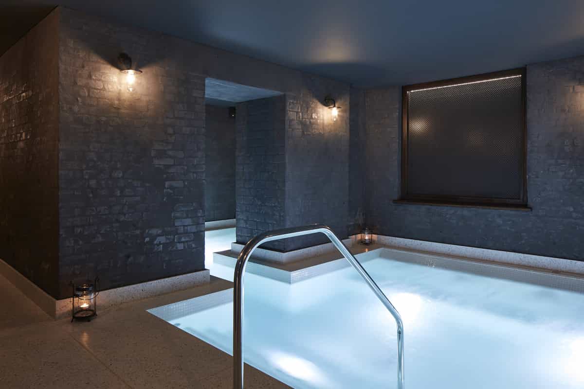 Review St. James’ Court, a Taj Hotel