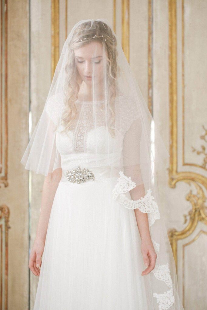 5 Wedding Accessories for Spring Wedding