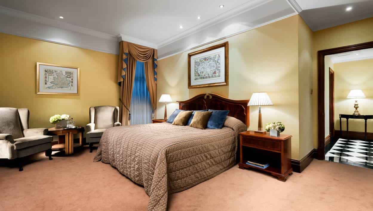 Review St. James’ Court, a Taj Hotel