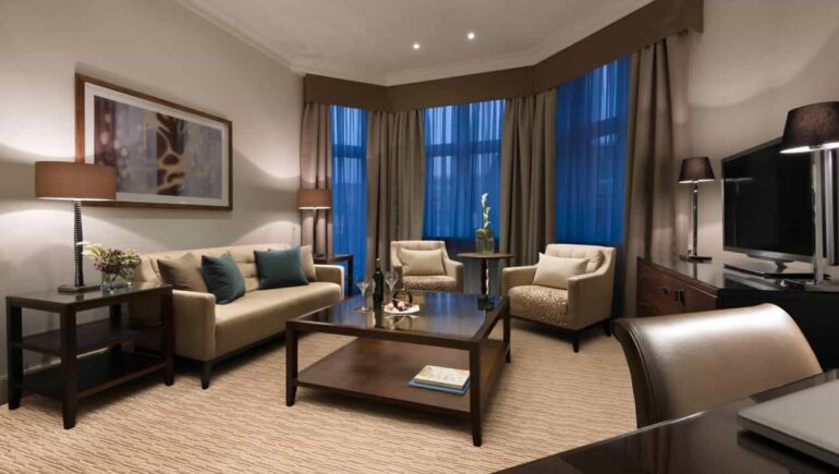 Review St. James’ Court, a Taj Hotel