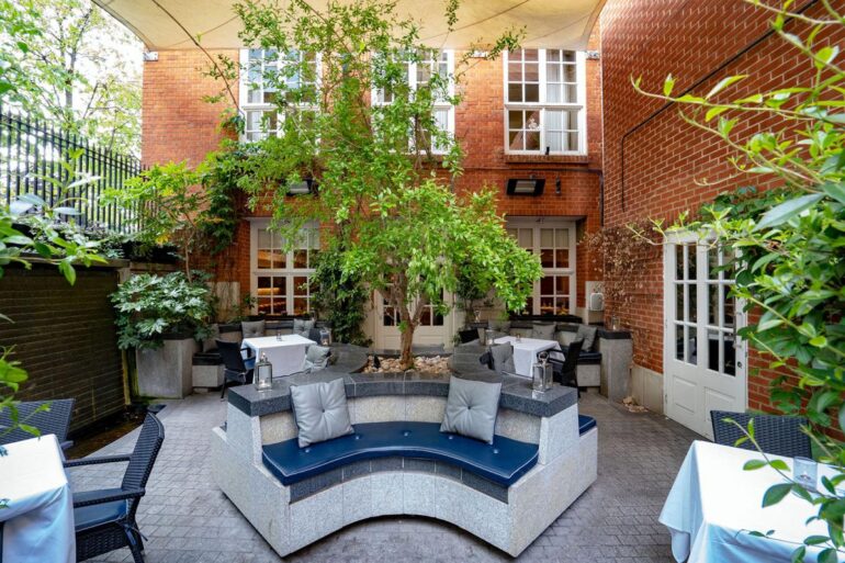 Review: The Roseate Reading