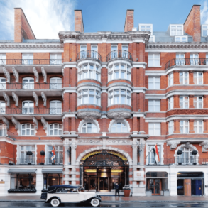 Review St. James’ Court, a Taj Hotel