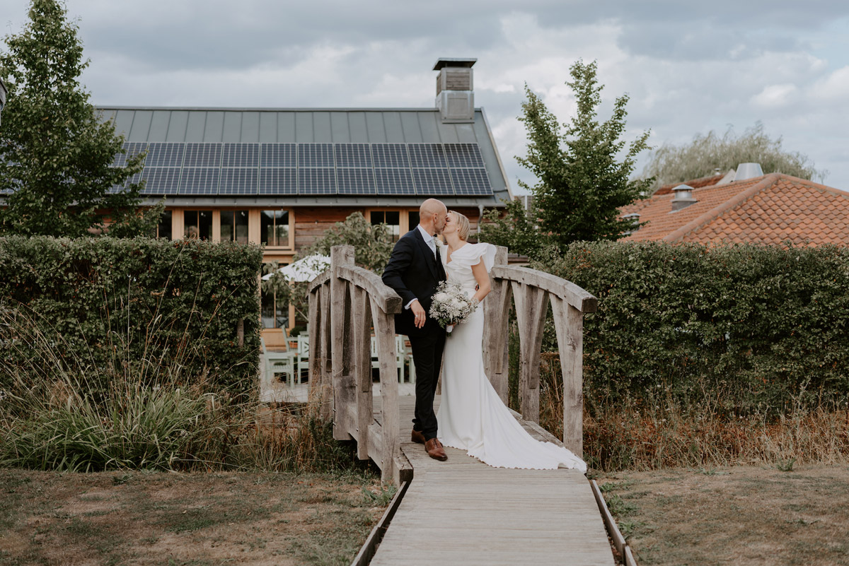 Embrace the Intimacy: Discover the Magic of Intimate Weddings at Retreat East
