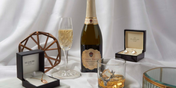 10 Great Ideas For Personalized Wedding Gifts For The Bride