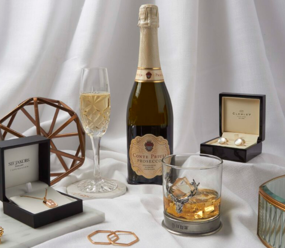 10 Great Ideas For Personalized Wedding Gifts For The Bride