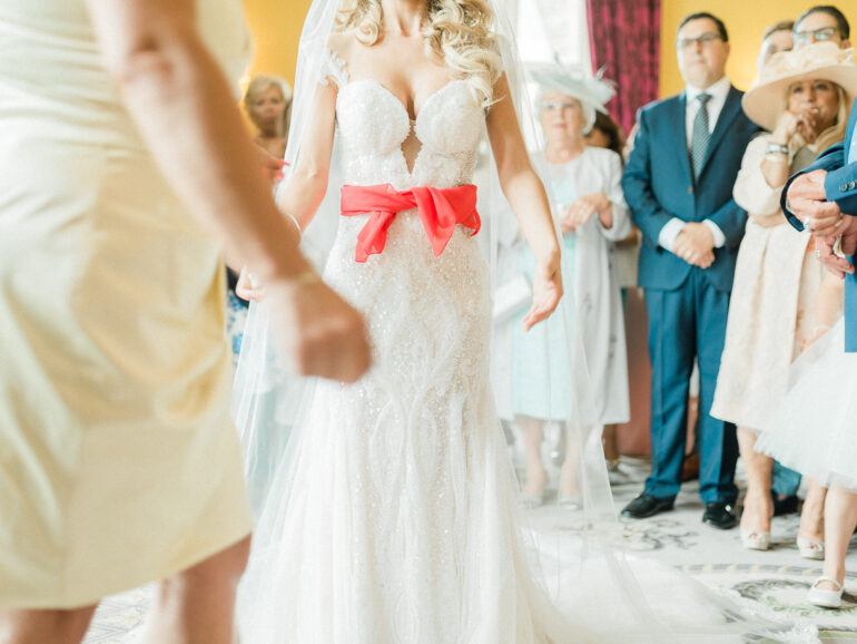 How to Ensure Your Wedding Photography Tells an Emotional Story
