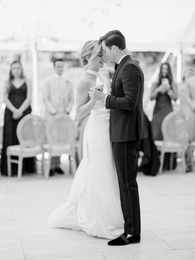 How to Ensure Your Wedding Photography Tells an Emotional Story