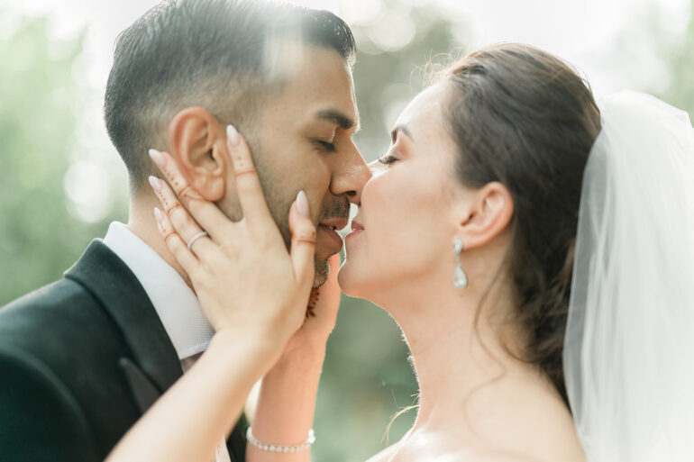 How to Ensure Your Wedding Photography Tells an Emotional Story