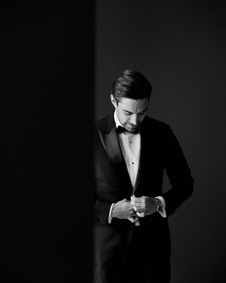 How to Ensure Your Wedding Photography Tells an Emotional Story