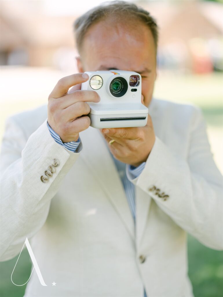 How to Ensure Your Wedding Photography Tells an Emotional Story