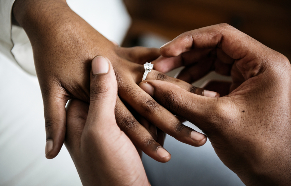Perfect Proposal Manicures - The Top 5 Popular Proposal Nail Designs 13 Perfect Proposal Manicures