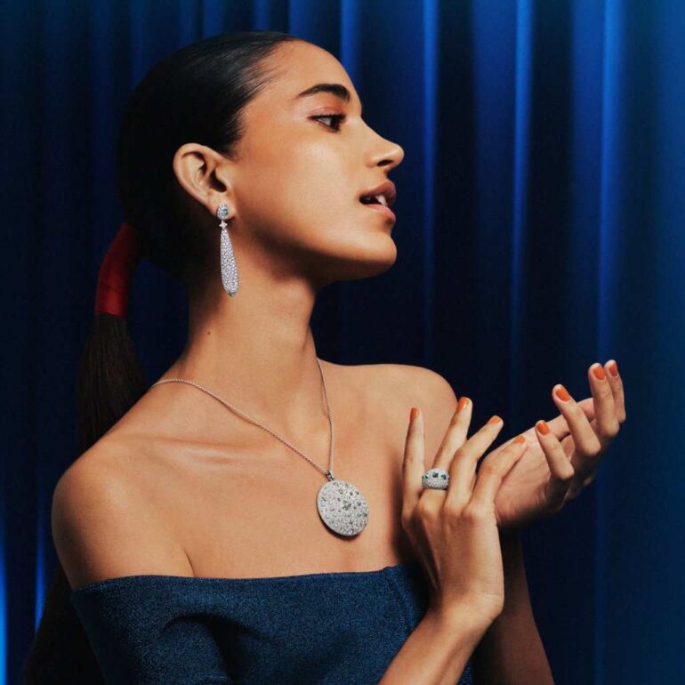 De Beers: Symbolizing Love’s Eternal Bond in Weddings