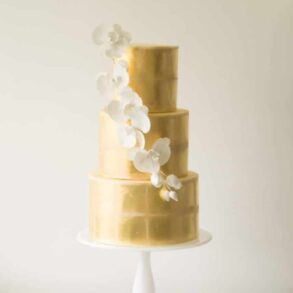 Top Wedding Cake Trends 2024
