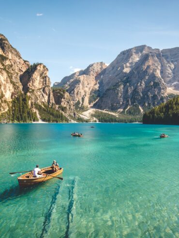 30 best locations to get married in Italy with a sea or lake view