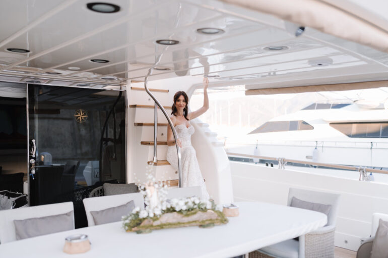 Styled in Naples: A Wedding Shoot for Style-Savvy Couples