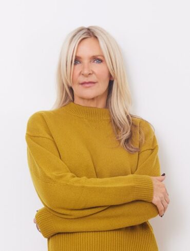 Amanda Wakeley's Tips To Brides On Choosing A Wedding Gown