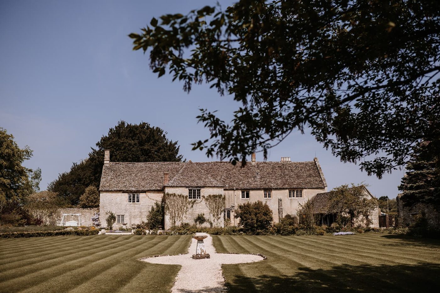 Enchanting Celebrations: Caswell House - Your Quintessential Cotswolds Wedding Venue