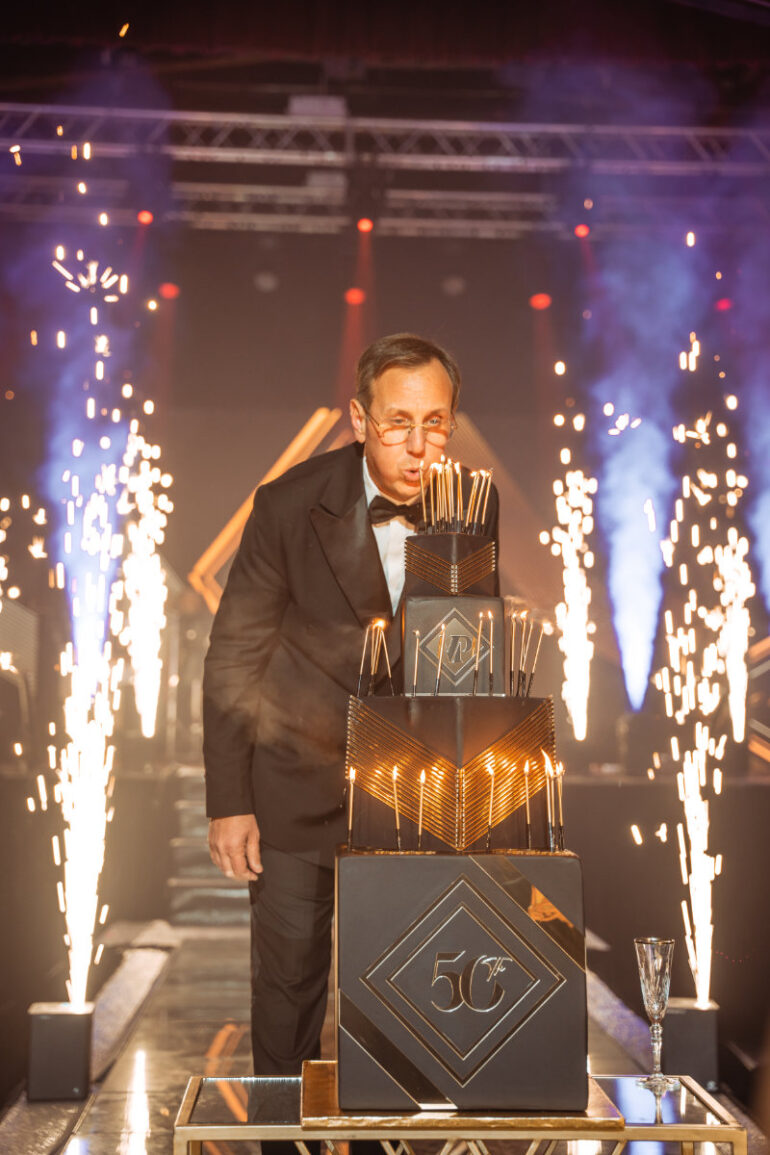 Elegance in Bloom: Dario Varsalona’s Magical Red Rose-Inspired Event