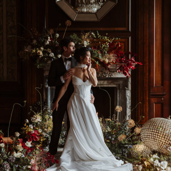 Set the Scene for Love: How Candlelight and Scent are Redefining Luxury Weddings