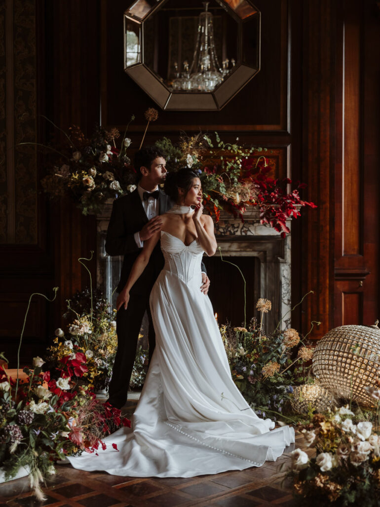 Set the Scene for Love: How Candlelight and Scent are Redefining Luxury Weddings