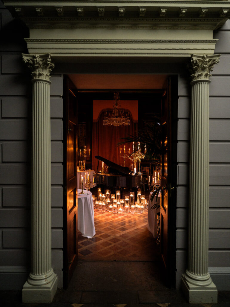 Set the Scene for Love: How Candlelight and Scent are Redefining Luxury Weddings