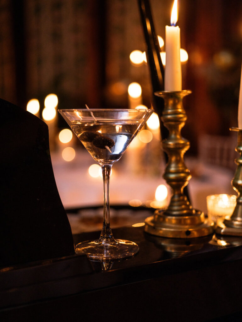 Set the Scene for Love: How Candlelight and Scent are Redefining Luxury Weddings