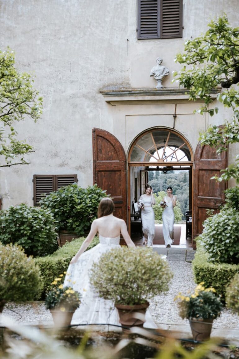Florence Reverie: Garden Vows, Cold Martinis, and Golden Light