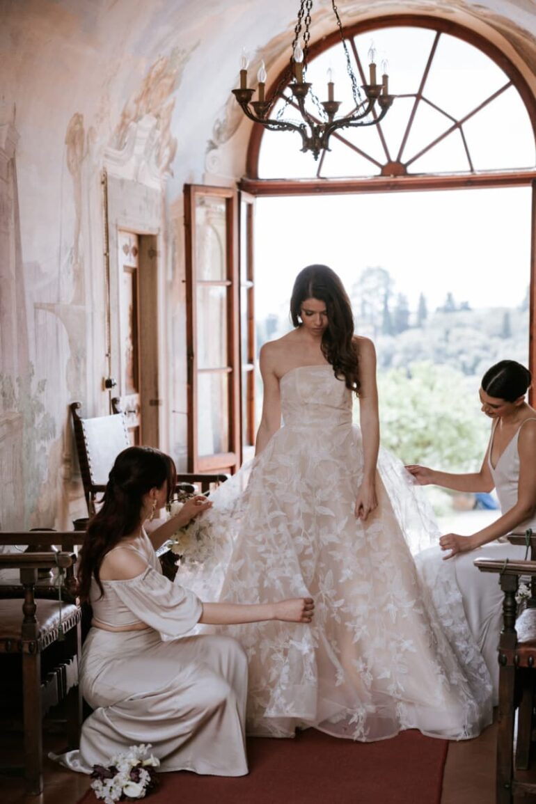 Florence Reverie: Garden Vows, Cold Martinis, and Golden Light