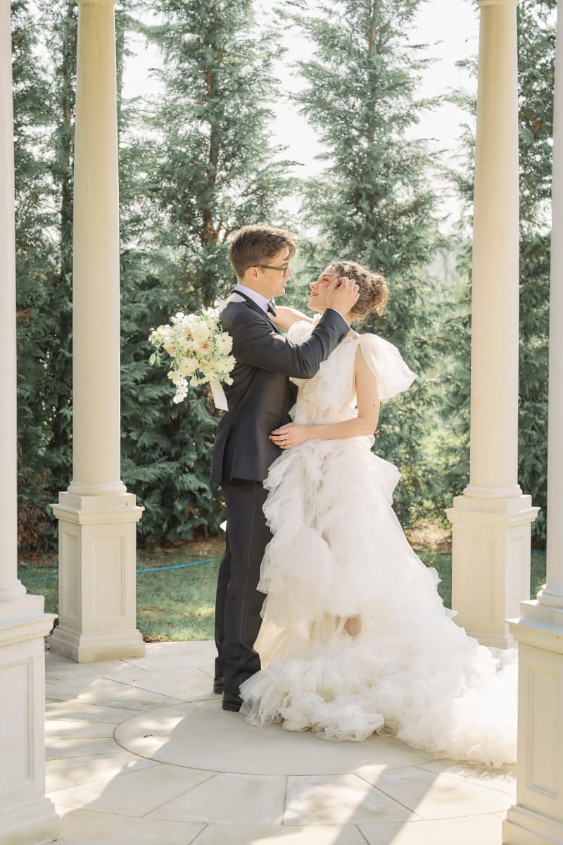 A Hidden Italy: Tuscan-Inspired Romance in the English Countryside