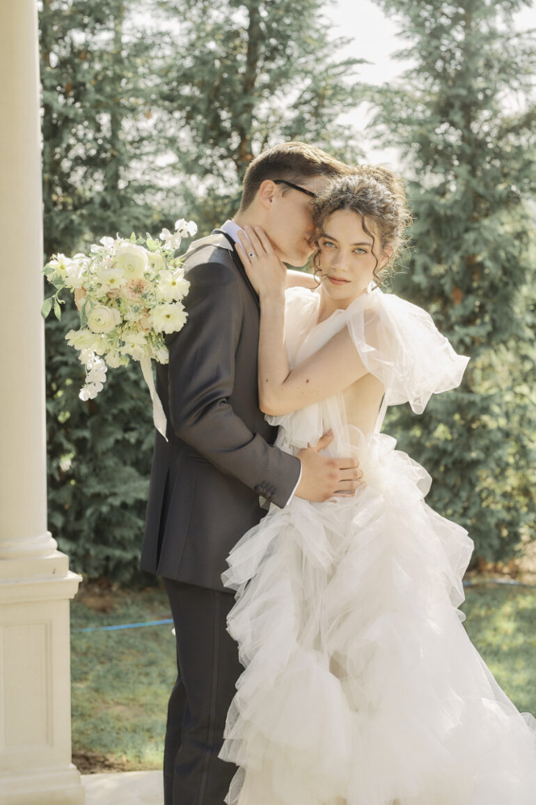 A Hidden Italy: Tuscan-Inspired Romance in the English Countryside