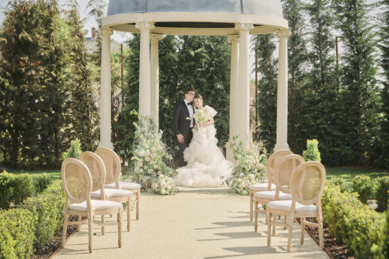 A Hidden Italy: Tuscan-Inspired Romance in the English Countryside