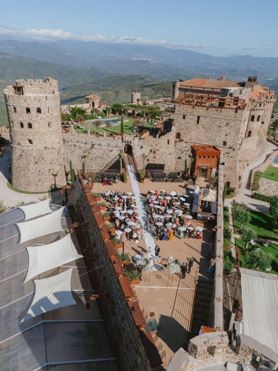 Elea Taylor and Shilo Miller Wed in Campania’s Castello di Roccacilento