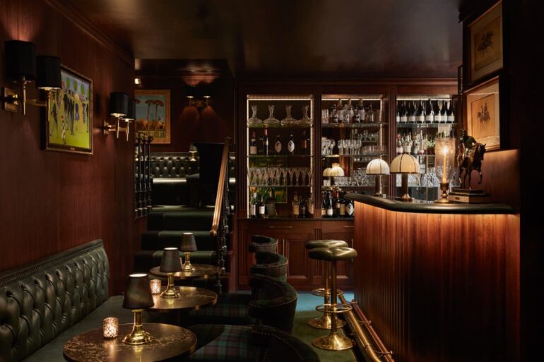 Stables Bar
