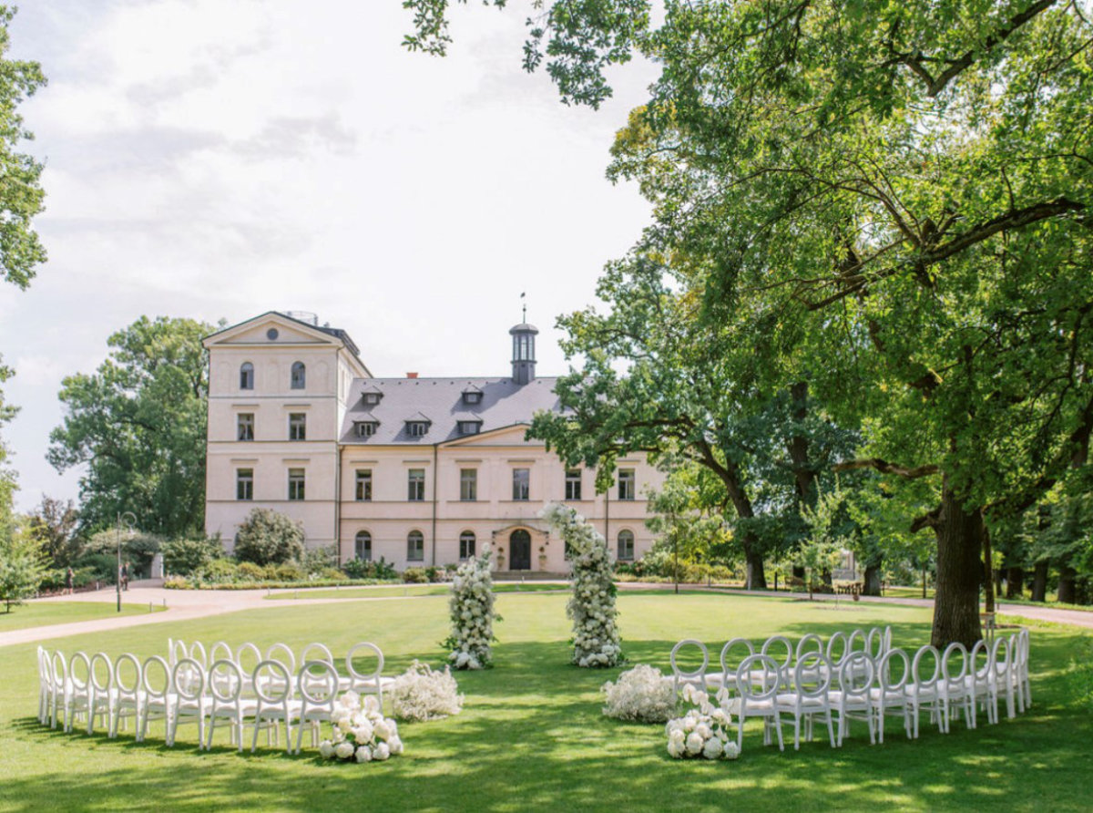 Chateau Mcely