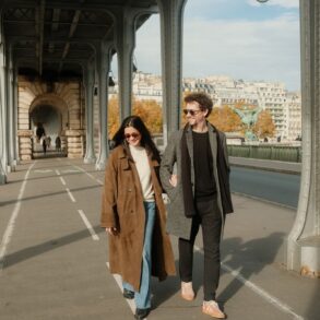 Paris, A Couple in Motion - Giuseppe Suma
