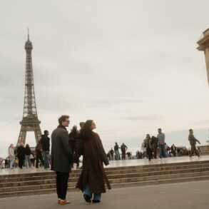 Paris, A Couple in Motion - Giuseppe Suma