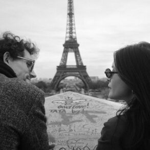 Paris, A Couple in Motion - Giuseppe Suma