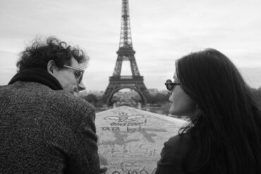 Paris, A Couple in Motion - Giuseppe Suma